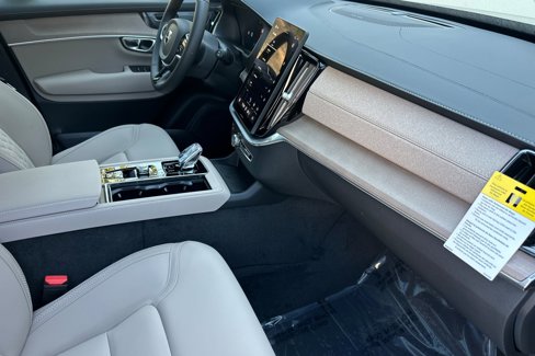 New 2026 Volvo XC90 B5 Plus image 14