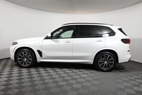 New 2026 BMW X5 xDrive50e w/ M Sport Package image 2
