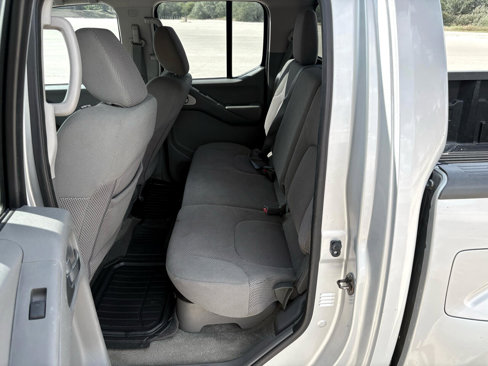 Used 2016 Nissan Frontier SV image 37