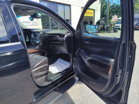 Used 2018 Chevrolet Suburban LT image 20