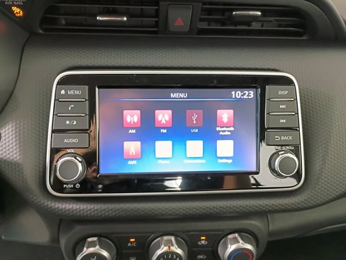 New 2025 Nissan Kicks Play S image 18