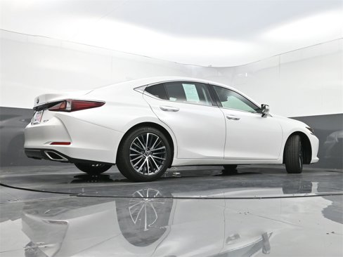 Used 2024 Lexus ES 350 w/ Premium Package image 33
