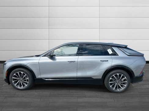New 2026 Cadillac Lyriq Sport image 2