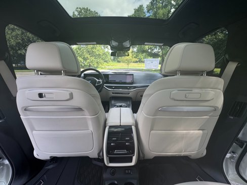 Used 2025 BMW X7 xDrive40i w/ M Sport Package image 68