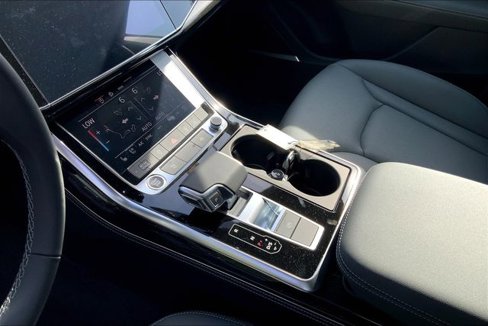 New 2025 Audi Q8 Premium Plus image 8