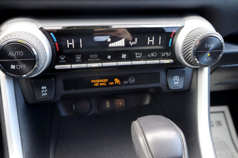 Used 2021 Toyota RAV4 XLE image 16