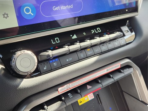 New 2025 Toyota Tundra Limited image 27