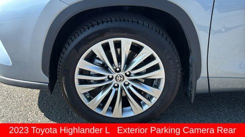 Used 2023 Toyota Highlander L image 10