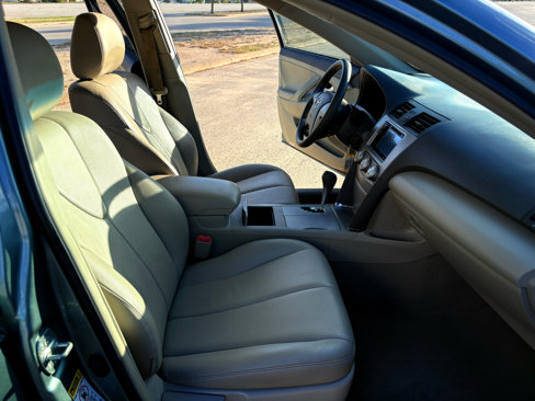 Used 2011 Toyota Camry LE image 13