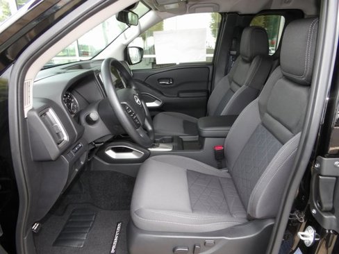 Certified 2025 Nissan Frontier SV image 15