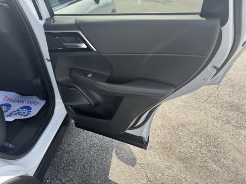New 2025 Mitsubishi Outlander SE image 25