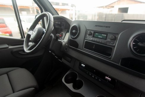 Used 2025 Mercedes-Benz Sprinter 2500 image 28