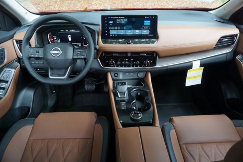 New 2026 Nissan Rogue Platinum image 10