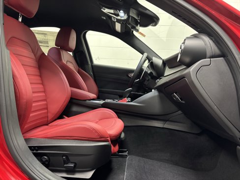 New 2024 Alfa Romeo Giulia Quadrifoglio image 10