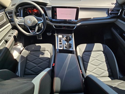 New 2025 Volkswagen Atlas Peak Edition SE image 23