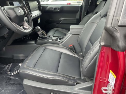 New 2025 Ford Bronco Badlands image 10