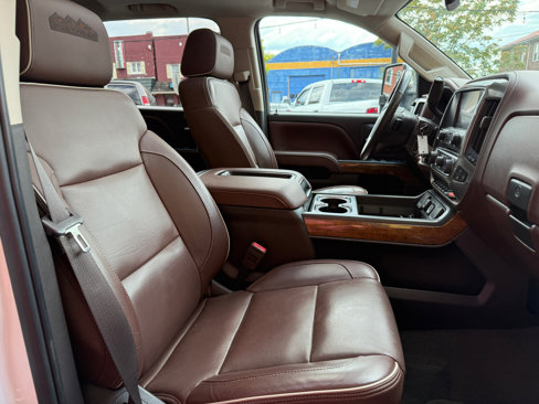Used 2015 Chevrolet Silverado 2500 High Country w/ Duramax Plus Package image 21