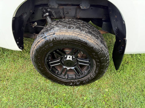 Used 2012 Toyota Tundra 4x4 Double Cab image 17