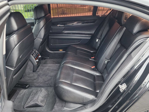 Used 2012 BMW 750Li image 24