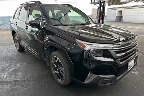 Certified 2025 Subaru Forester Limited image 2