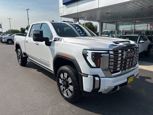 Used 2024 GMC Sierra 3500 Denali w/ Denali Reserve Package image 3