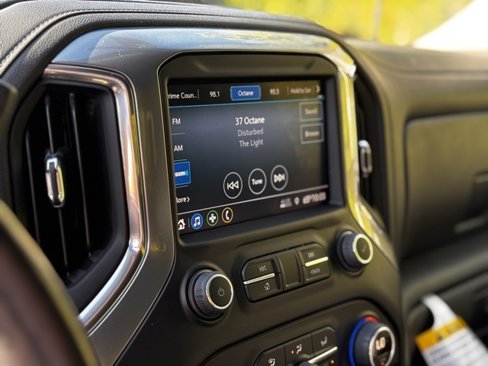 Used 2022 Chevrolet Silverado 2500 LT w/ Convenience Package image 15