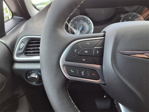New 2025 Chrysler Voyager LX image 12
