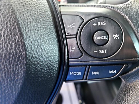 Used 2022 Toyota Corolla LE image 19