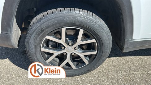 Used 2024 Jeep Grand Cherokee L Limited w/ Luxury Tech Group II image 9