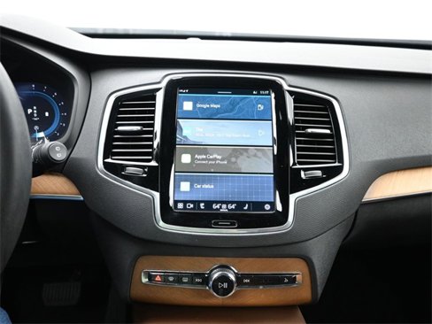 Used 2024 Volvo XC90 B6 Plus w/ Protection Package Premier image 12