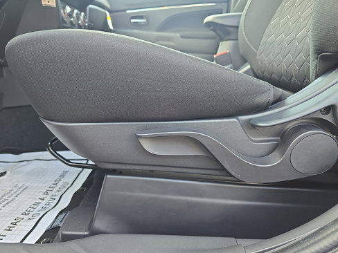 New 2025 Mitsubishi Outlander Sport ES image 13