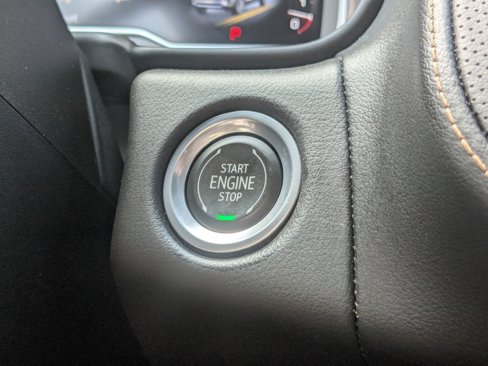Used 2023 GMC Yukon XL AT4 image 21