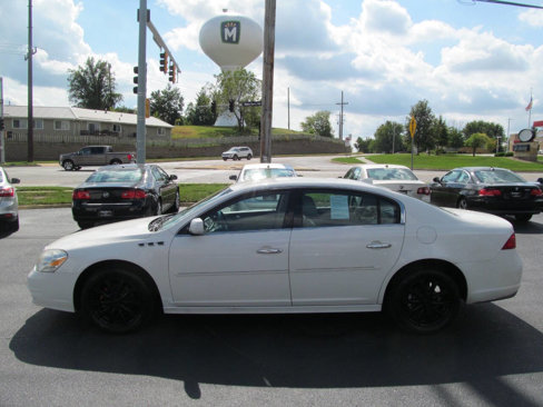 Used 2011 Buick Lucerne CXL w/ Driver Confidence Package image 2