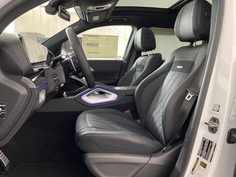New 2025 Mercedes-Benz GLS 63 AMG 4MATIC image 4