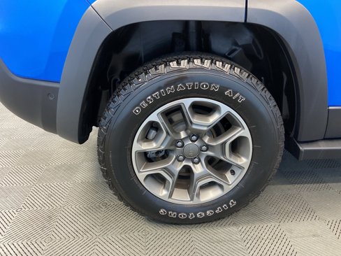 Certified 2023 Jeep Cherokee Trailhawk w/ Trailer Tow Group image 37