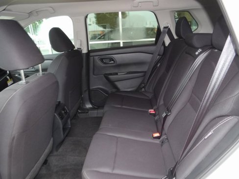 Certified 2024 Nissan Rogue S image 18