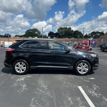 Used 2020 Ford Edge SEL image 4