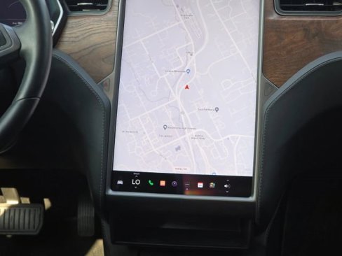 Used 2020 Tesla Model S Long Range Plus image 17