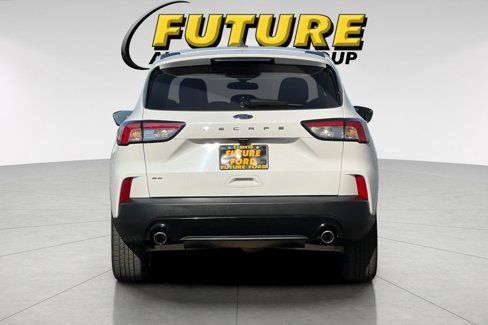 Certified 2022 Ford Escape SE w/ SE Sport Appearance Package image 4