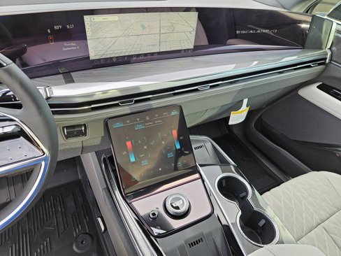 New 2026 Cadillac Escalade IQ Sport 1 w/ LPO, ONYX Package image 26