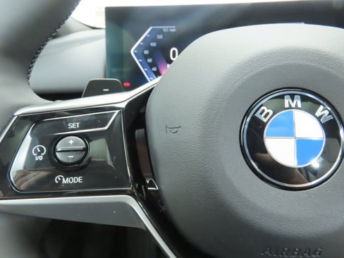 Used 2025 BMW 530i image 12