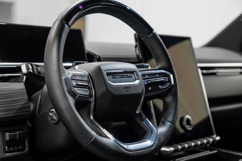 Used 2024 GMC Sierra EV Denali image 19