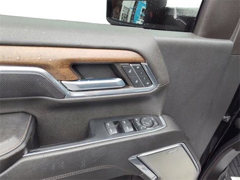 Used 2024 Chevrolet Silverado 3500 High Country image 18