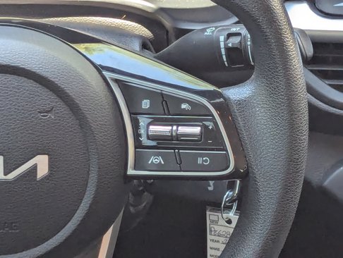 Certified 2023 Kia Forte LXS image 18