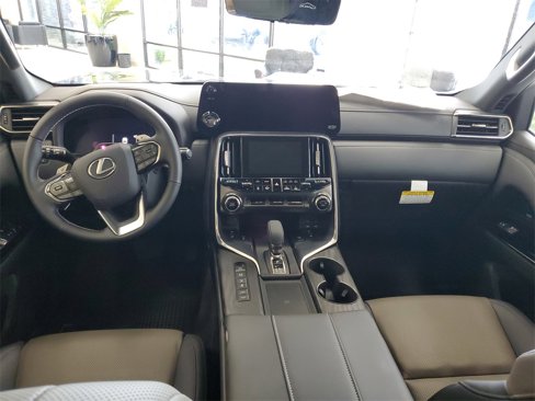 New 2025 Lexus LX 700h Overtrail image 19