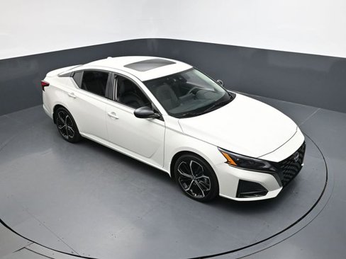 Used 2023 Nissan Altima 2.5 SR image 41