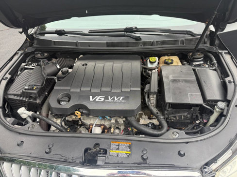 Used 2010 Buick LaCrosse CXL w/ Entertainment Package image 18