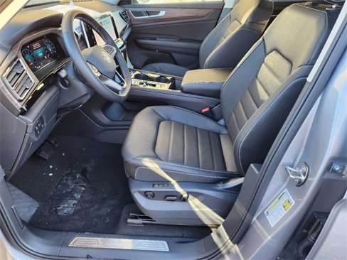 New 2025 Volkswagen Atlas SEL image 12