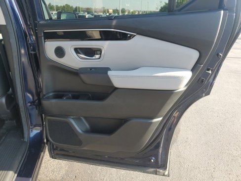 Used 2025 Honda Pilot EX-L image 27