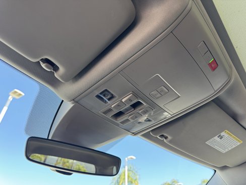Certified 2021 Volkswagen Atlas SEL Premium image 32